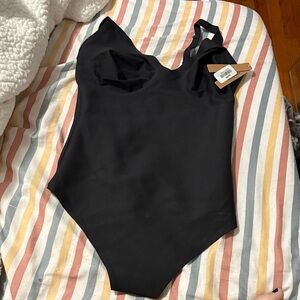 SKIMS Black Shapewear Bodysuit core sculpt 2x